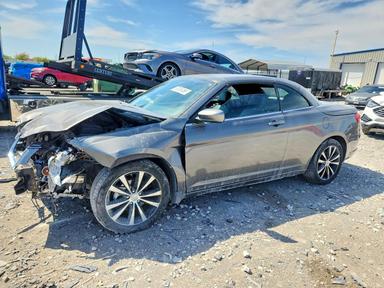 Вид 2012 CHRYSLER 200 S, угол 1