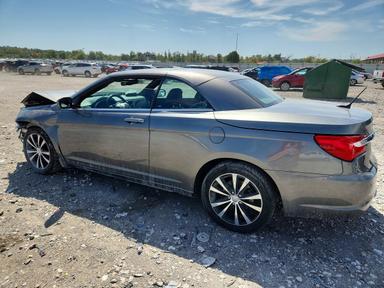 Вид 2012 CHRYSLER 200 S, угол 2