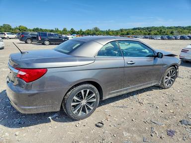 Вид 2012 CHRYSLER 200 S, угол 3