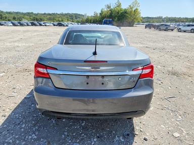 Вид 2012 CHRYSLER 200 S, угол 6