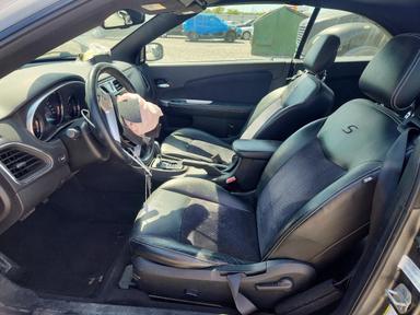 Вид 2012 CHRYSLER 200 S, угол 7