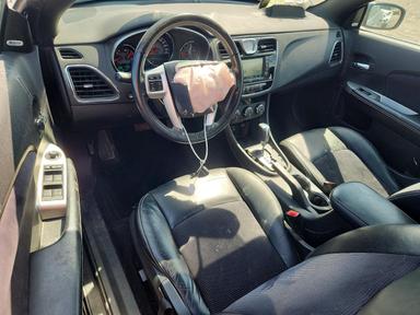 Вид 2012 CHRYSLER 200 S, угол 8