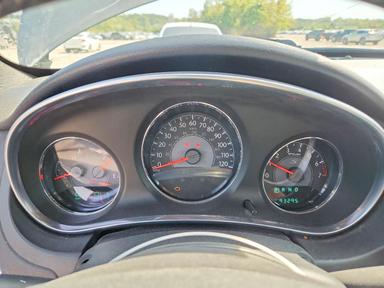 Вид 2012 CHRYSLER 200 S, угол 9
