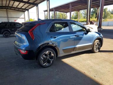 Вид 2024 KIA NIRO WIND, угол 3