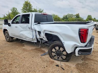 منظر 2026 GMC SIERRA K3500 DENALI، زاوية 2