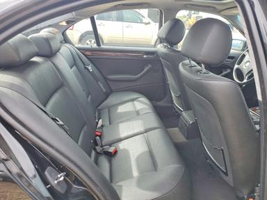 Vue de 2005 BMW 325 I, angle 10
