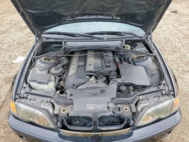 Vue de 2005 BMW 325 I, angle 11