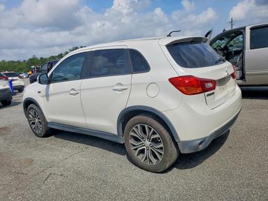 Вид 2016 MITSUBISHI OUTLANDER SPORT ES, угол 2