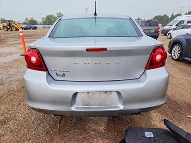 منظر 2013 DODGE AVENGER SE، زاوية 6