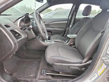 منظر 2013 DODGE AVENGER SE، زاوية 7