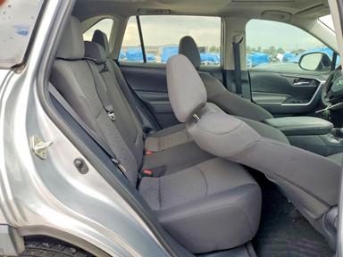 Vue de 2020 TOYOTA RAV4 XLE, angle 11