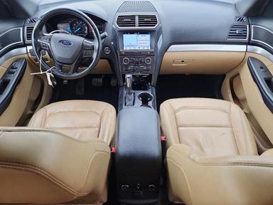 Vista de 2017 FORD EXPLORER XLT, ángulo 8