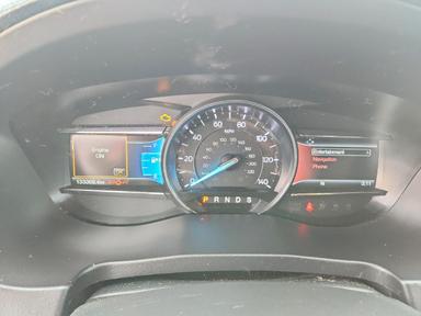 Vista de 2017 FORD EXPLORER XLT, ángulo 9