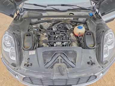 Vista de 2017 PORSCHE MACAN S, ángulo 11