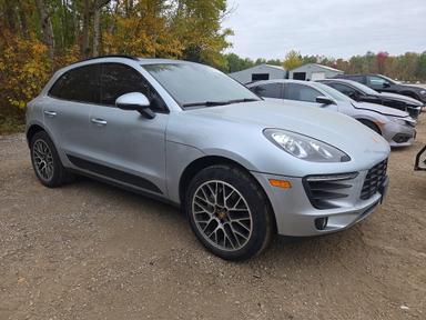 Vista de 2017 PORSCHE MACAN S, ángulo 4