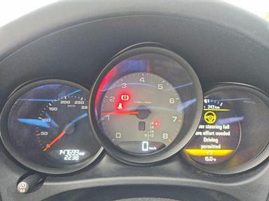 Vista de 2017 PORSCHE MACAN S, ángulo 9