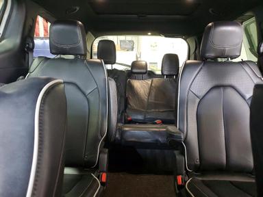 Вид 2019 CHRYSLER PACIFICA LIMITED, угол 10