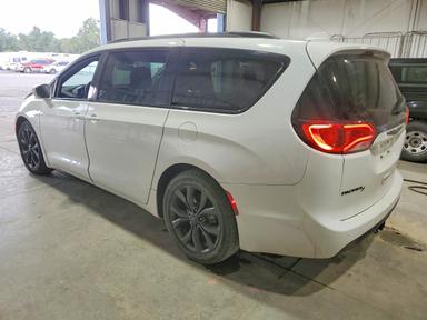 Вид 2019 CHRYSLER PACIFICA LIMITED, угол 2