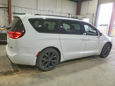 Вид 2019 CHRYSLER PACIFICA LIMITED, угол 3