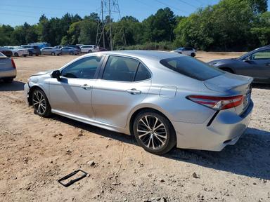 Вид 2018 TOYOTA CAMRY SE, угол 2