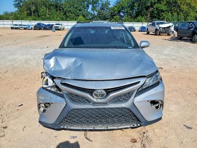 Вид 2018 TOYOTA CAMRY SE, угол 5