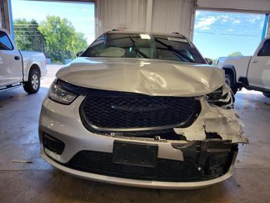Vue de 2023 CHRYSLER PACIFICA TOURING L, angle 5