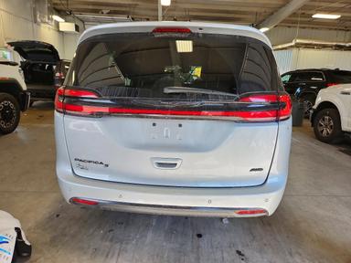Vue de 2023 CHRYSLER PACIFICA TOURING L, angle 6