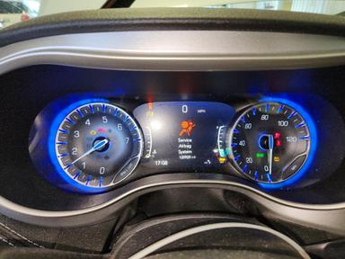 Vue de 2023 CHRYSLER PACIFICA TOURING L, angle 9