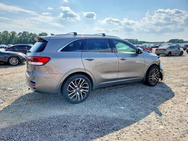 منظر 2017 KIA SORENTO SX V6، زاوية 3