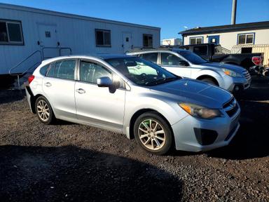 Vista de 2014 SUBARU IMPREZA PREMIUM, ángulo 4