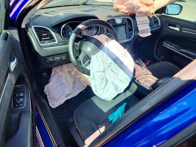 Vue de 2019 CHRYSLER 300 TOURING, angle 8
