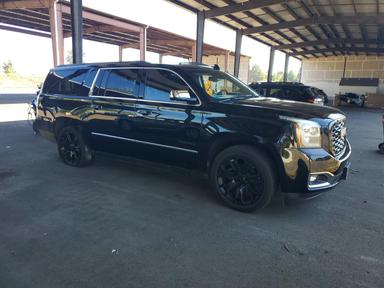 منظر 2020 GMC YUKON XL DENALI، زاوية 4