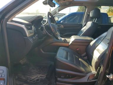 منظر 2020 GMC YUKON XL DENALI، زاوية 7
