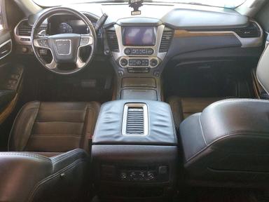 منظر 2020 GMC YUKON XL DENALI، زاوية 8