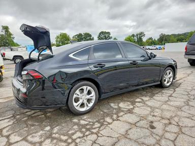 Вид 2025 HONDA ACCORD LX, угол 3