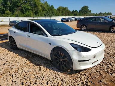 Vista de 2020 TESLA MODEL 3, ángulo 4