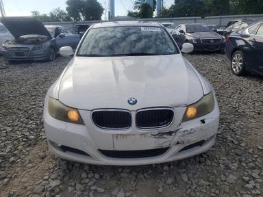 Vue de 2011 BMW 328 XI SULEV, angle 5