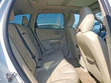 Vue de 2015 VOLVO XC60 T5 PREMIER, angle 10