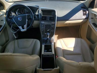 Vue de 2015 VOLVO XC60 T5 PREMIER, angle 8