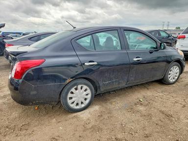 Vedere 2013 NISSAN VERSA 1.6 S, unghi 3