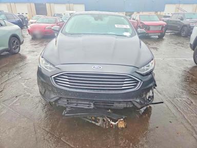 Vista de 2020 FORD FUSION SE, ángulo 5