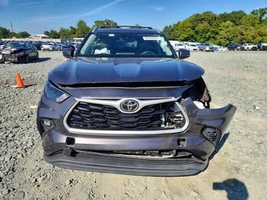 Вид 2022 TOYOTA HIGHLANDER XLE, угол 5