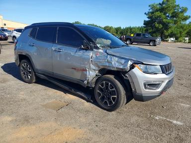 Vue de 2020 JEEP COMPASS TRAILHAWK, angle 4
