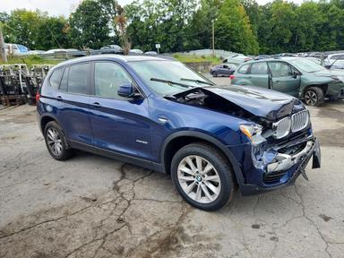 منظر 2017 BMW X3 XDRIVE28I، زاوية 4