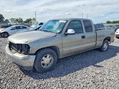 منظر 2000 GMC NEW SIERRA C1500، زاوية 1
