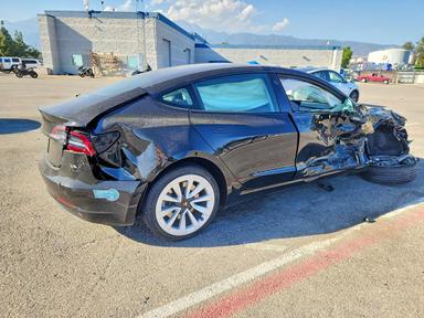 Vista de 2021 TESLA MODEL 3, ángulo 3