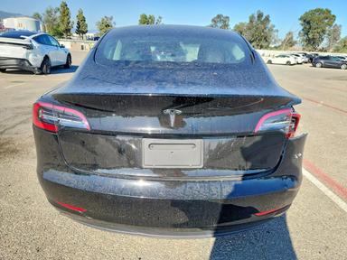 Vista de 2021 TESLA MODEL 3, ángulo 6