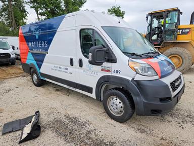 Вид 2019 RAM PROMASTER, угол 4