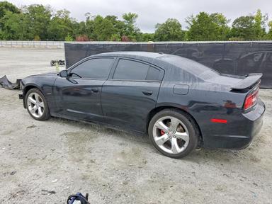 منظر 2014 DODGE CHARGER R/T، زاوية 2