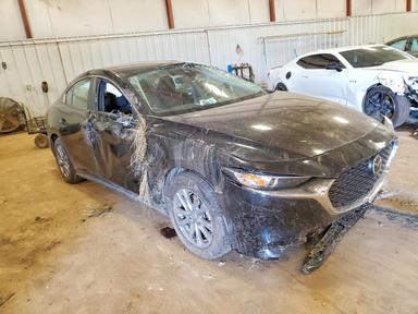 2022 MAZDA 3 view, angle 4
